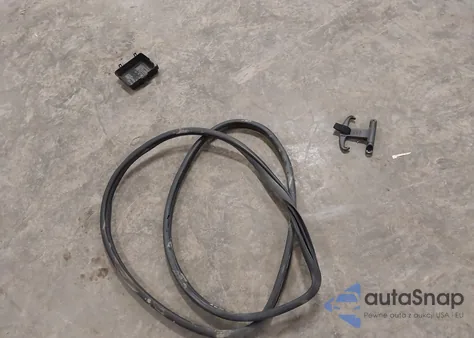 2018 Genesis G80 3.3T Sport z USA, uszkodzony, nr VIN KMHGN4JB6JU227142